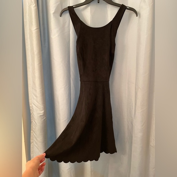 Express black scalloped dress - Picture 7 of 12